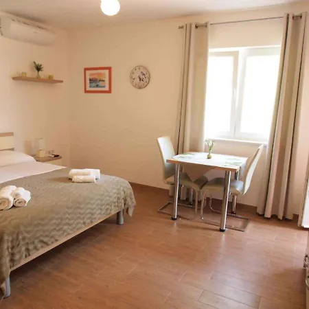 One-bedroom Near Sea 5 奥瑞比克