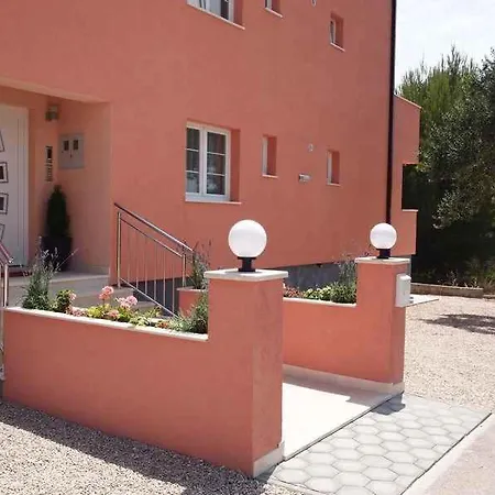 One-bedroom Near Sea 5 公寓 *